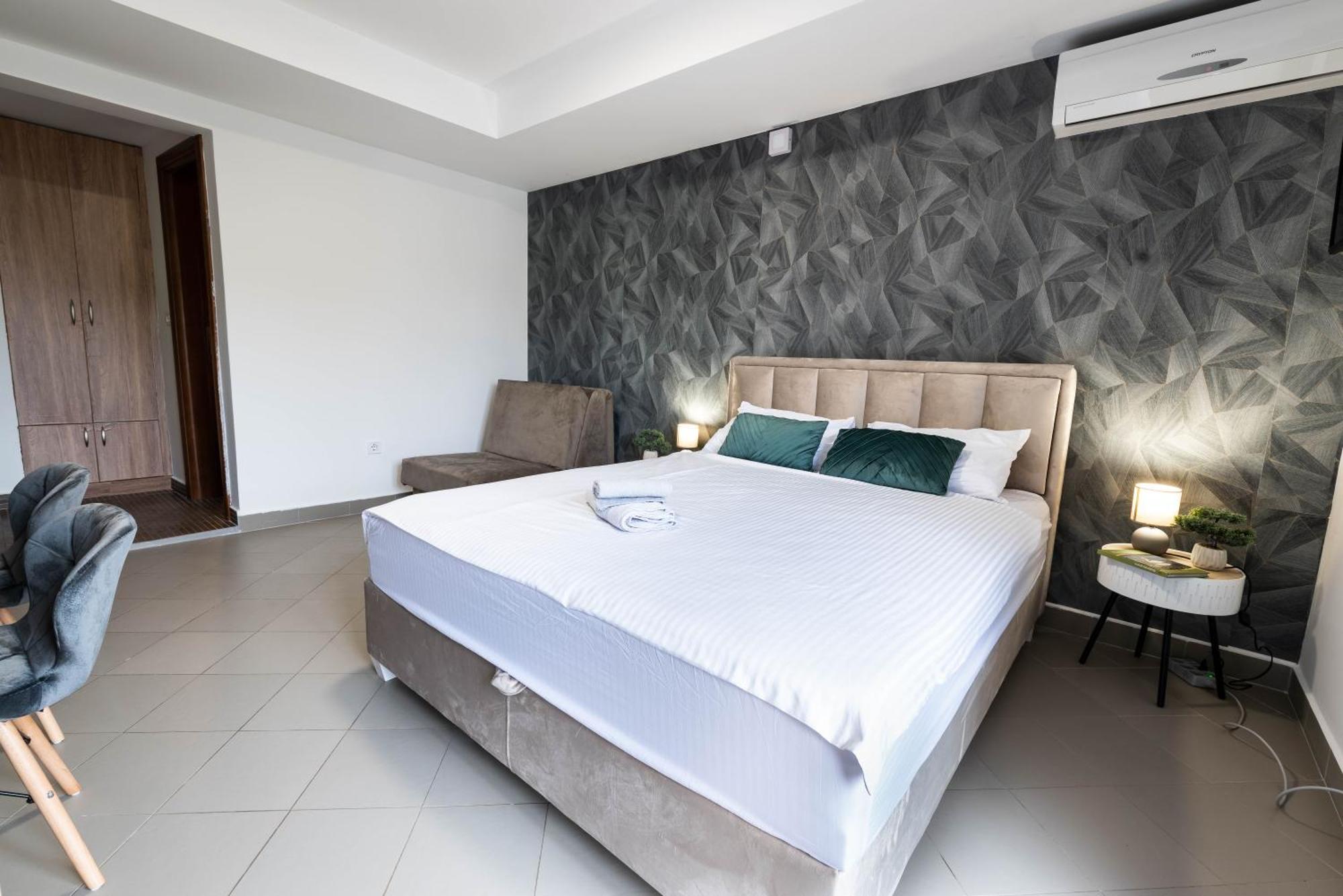 Studio Apartment Cudo Nevidjeno Karuc Exteriér fotografie