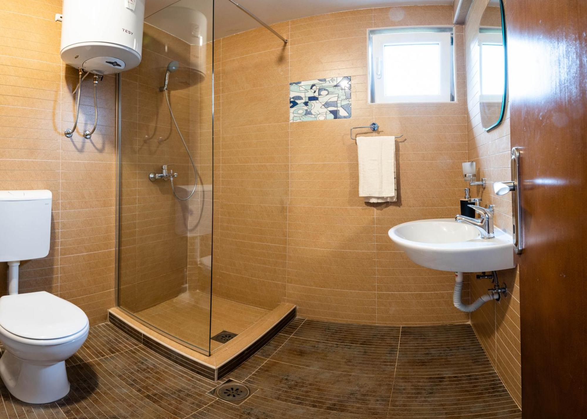 Studio Apartment Cudo Nevidjeno Karuc Exteriér fotografie
